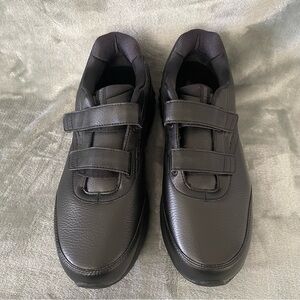 Brooks Addiction Walker V-Strap Leather Walking Shoes Black Size 14 Wide NWT